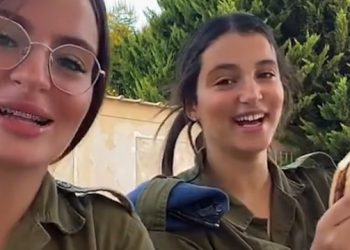 İsrailli kadın askerler McDonald’s’ın yaptığı sürprizi coşkuyla paylaştı